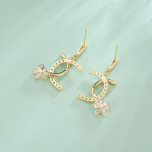 European And American Vintage Classic Metal Earrings